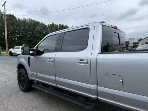 Used 2022 Ford F350 Lariat w/ Black Appearance Package AWD/4WD image 10