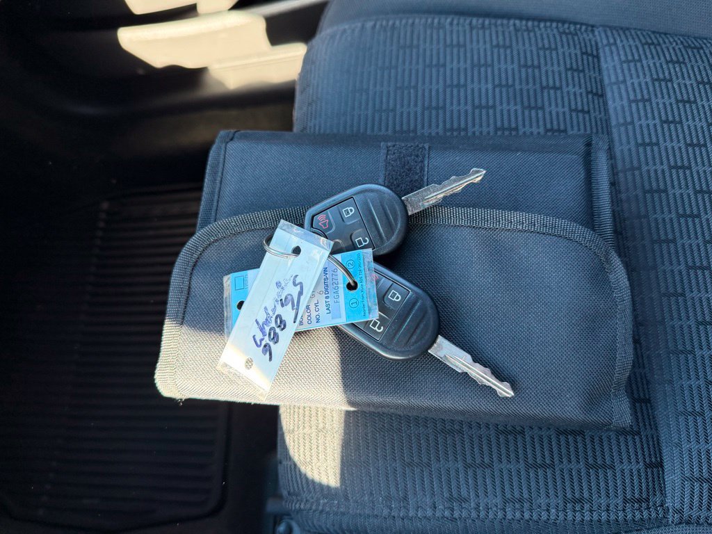 Used 2015 Ford Explorer XLT FWD image 35