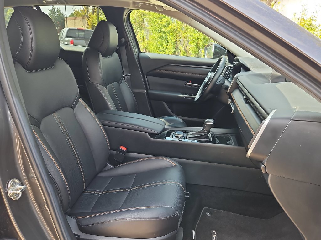 Used 2025 MAZDA CX-50 AWD 2.5 Hybrid w/ Premium Pkg image 31