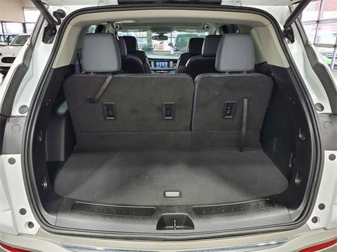 Used 2020 Buick Enclave Essence image 15