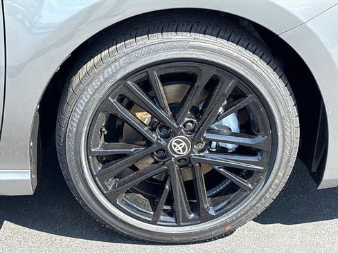Used 2026 Toyota Camry SE FWD image 32