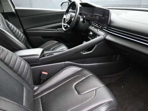 Certified 2024 Hyundai Elantra Limited image 26