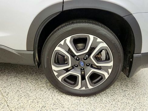 Used 2023 Subaru Ascent Touring AWD/4WD image 9