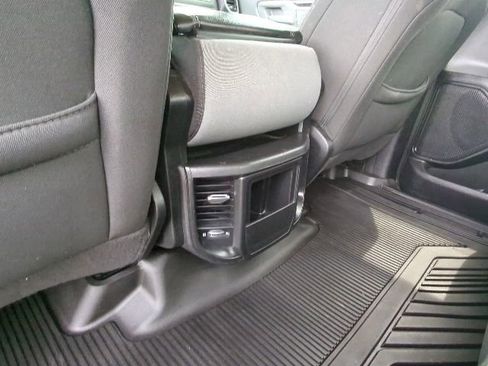 Used 2020 RAM 1500 Big Horn AWD/4WD image 25