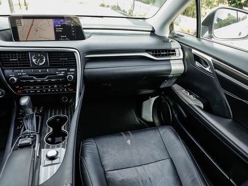 Used 2019 Lexus RX 350L Luxury FWD image 18