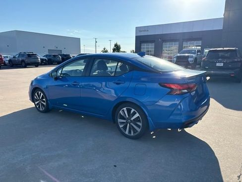 Used 2020 Nissan Versa SR FWD image 4