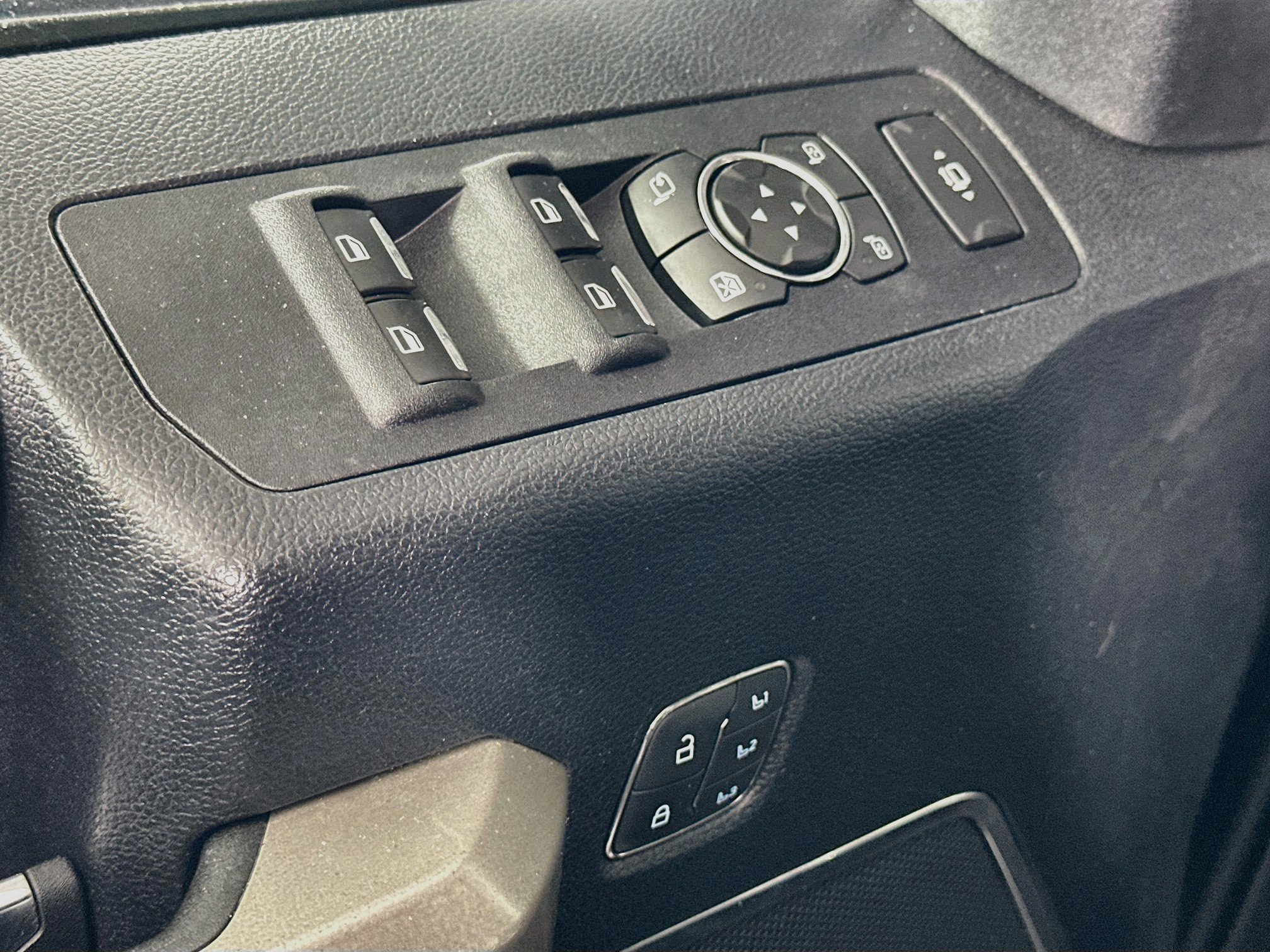 Used 2019 Ford F250 Lariat w/ Lariat Value Package AWD/4WD image 15