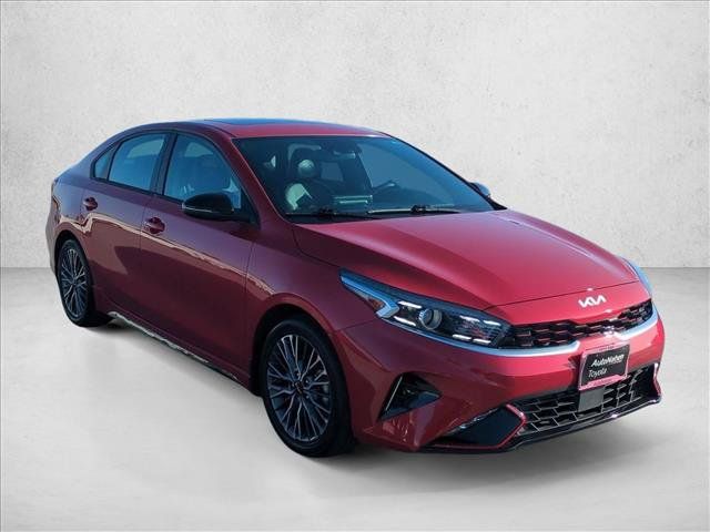 Used 2024 Kia Forte GT-Line w/ GT-Line Premium Package FWD image 3