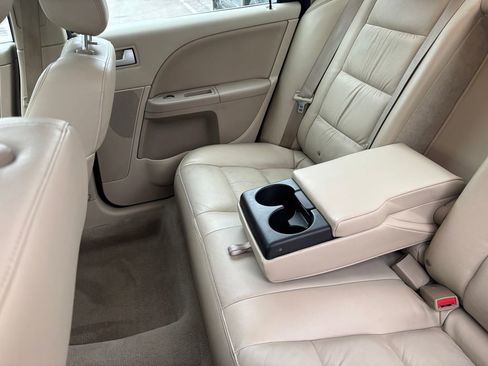 Used 2007 Ford Five Hundred SEL image 34