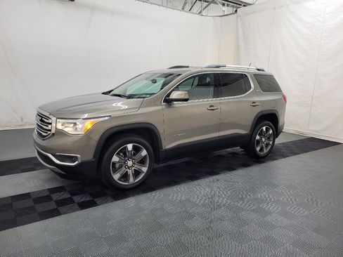 Used 2019 GMC Acadia SLT FWD image 2