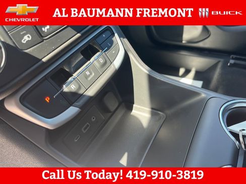 Used 2023 GMC Terrain SLE w/ Driver Convenience Package FWD image 24