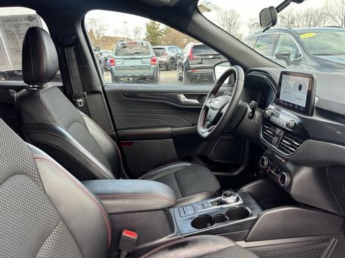 Used 2023 Ford Escape ST-Line Select AWD/4WD image 12