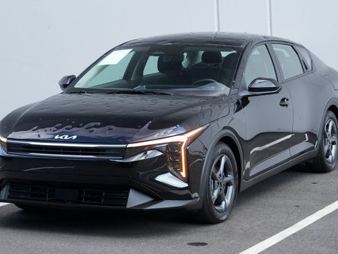 Used 2025 Kia K4 FWD image 43