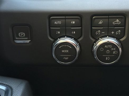 Used 2024 GMC Sierra 1500 Denali image 32