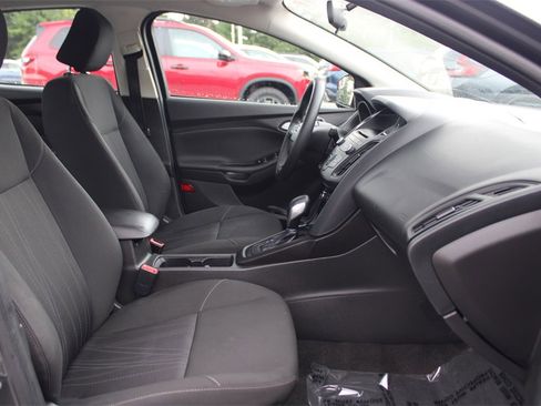 Used 2017 Ford Focus SE image 13