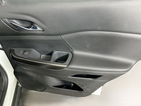 Used 2023 GMC Acadia SLT image 30