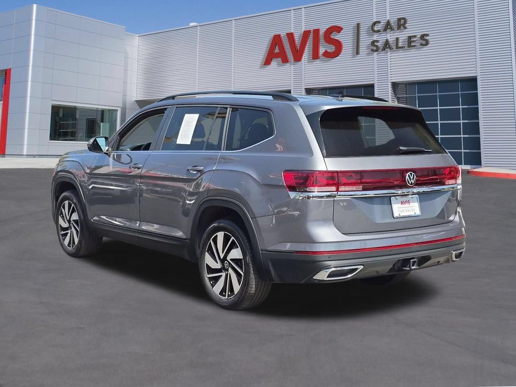 Used 2025 Volkswagen Atlas SE FWD image 9