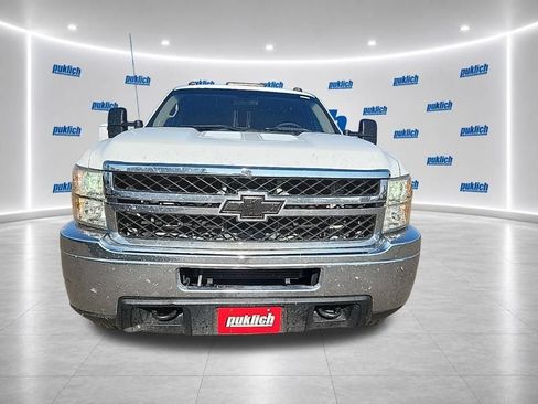 Used 2011 Chevrolet Silverado 3500 W/T AWD/4WD image 2