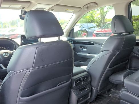 Used 2024 Honda Pilot EX-L image 22