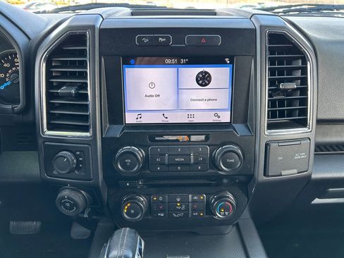 Used 2016 Ford F150 XLT w/ Equipment Group 302A Luxury image 9