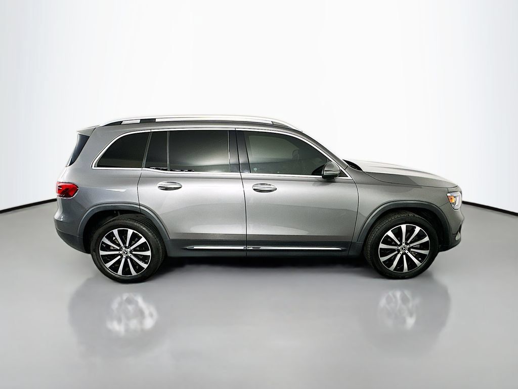 Used 2021 Mercedes-Benz GLB 250 w/ Premium Package image 8