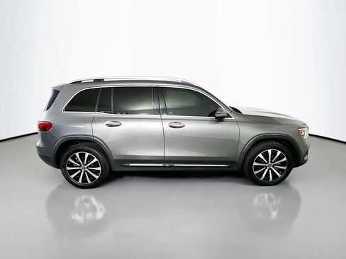 Used 2021 Mercedes-Benz GLB 250 w/ Premium Package image 8