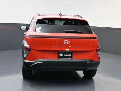 Certified 2025 Hyundai Kona SEL image 5