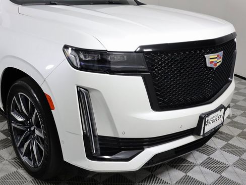 Used 2022 Cadillac Escalade ESV Sport image 46