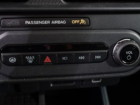 Used 2025 Ford Maverick Lobo AWD/4WD image 27