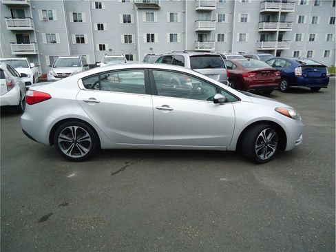 Used 2016 Kia Forte EX w/ EX Premium Package image 5