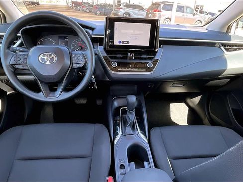 Used 2025 Toyota Corolla LE image 14