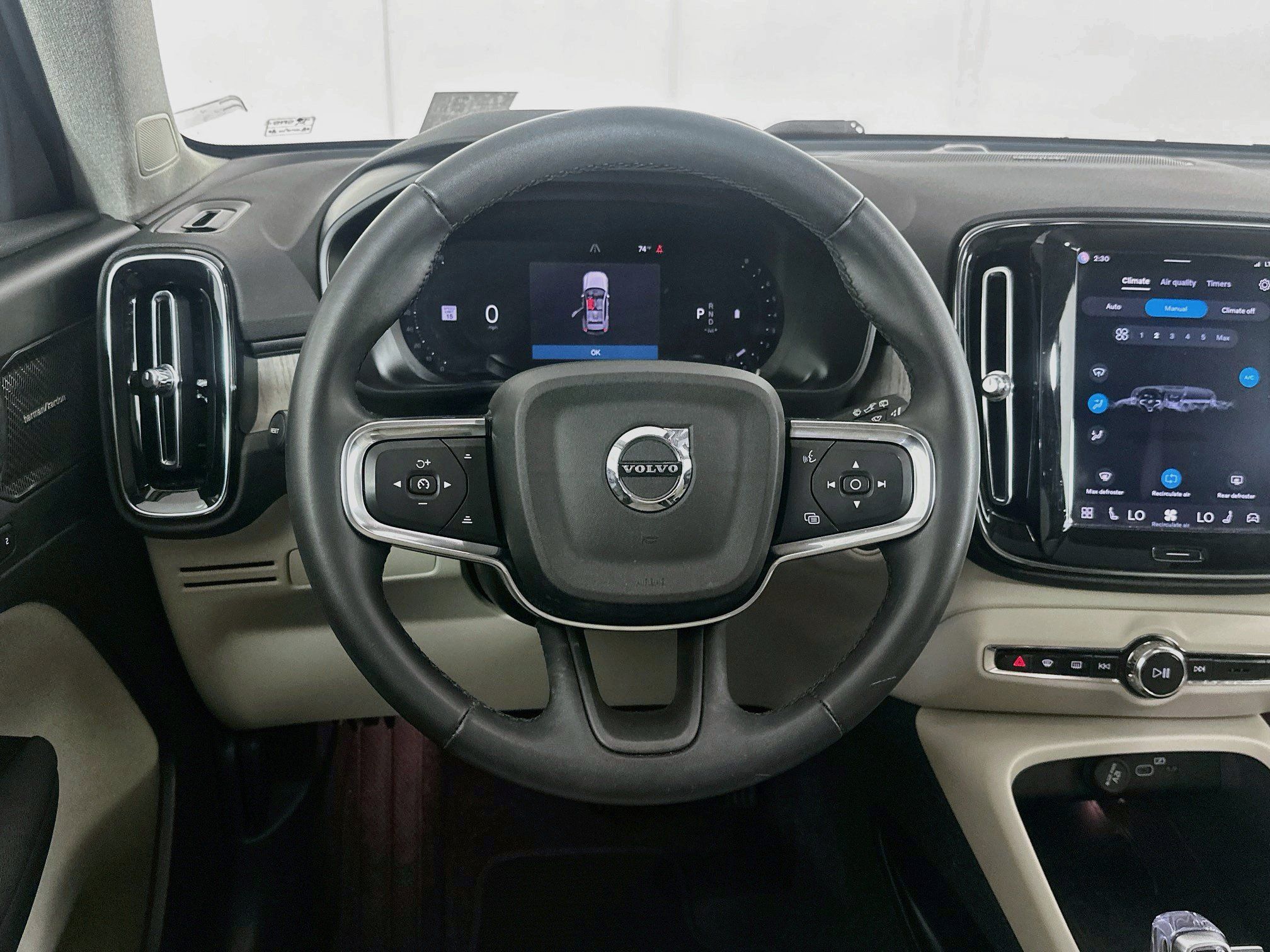 Used 2023 Volvo XC40 B4 Ultimate FWD image 18