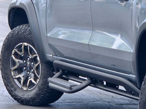 Used 2023 Chevrolet Colorado ZR2 w/ ZR2 Convenience Package III AWD/4WD image 16