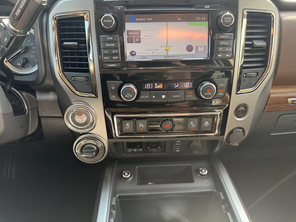 Used 2018 Nissan Titan Platinum Reserve AWD/4WD image 29