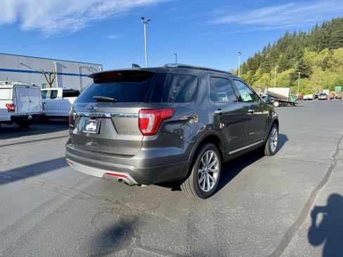 Used 2017 Ford Explorer Limited AWD/4WD image 4