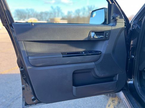 Used 2011 Ford Escape Limited w/ 302A Rapid Spec Order Code image 11