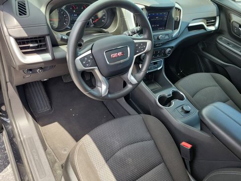 Used 2024 GMC Terrain SLE FWD image 13