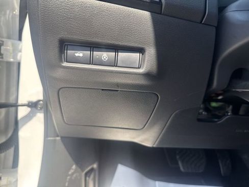 New 2026 Nissan Sentra SV FWD image 25