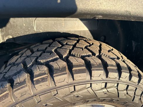 Used 2018 Jeep Wrangler Unlimited Rubicon w/ Cold Weather Group image 43