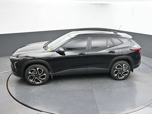 Used 2024 Chevrolet Trax RS w/ Driver Confidence Package FWD image 36