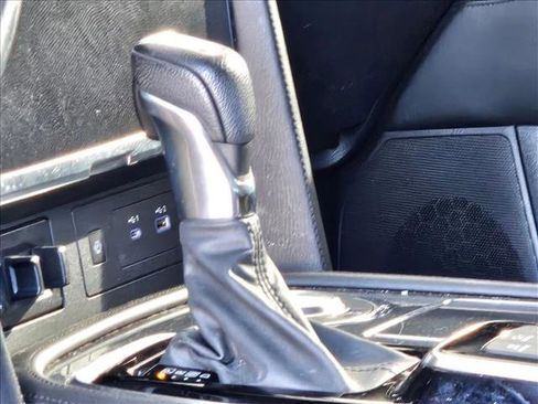 Used 2022 Nissan Armada SV w/ Cargo Package image 10