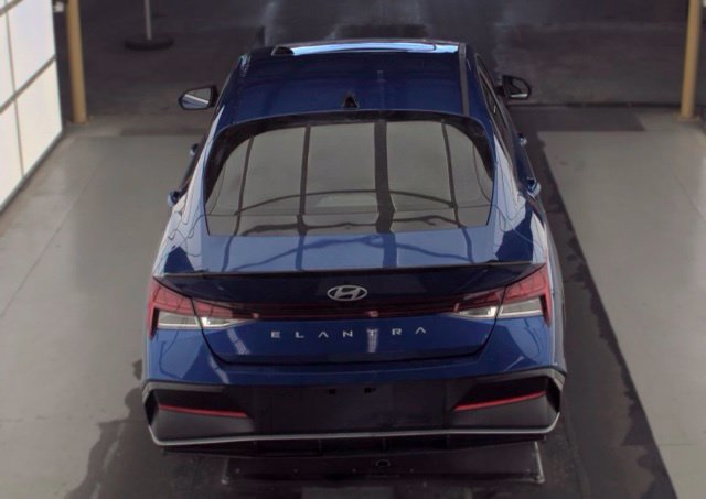 Used 2026 Hyundai Elantra SEL Sport Premium FWD image 5