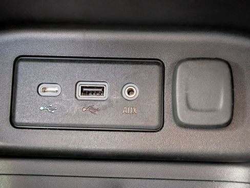 Used 2024 Chevrolet Equinox LT w/ LPO, Floor Liner Package FWD image 29