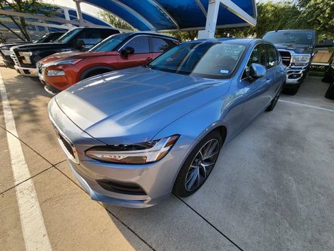 Used 2019 Volvo S90 T5 Momentum w/ Protection Package Premier FWD image 3