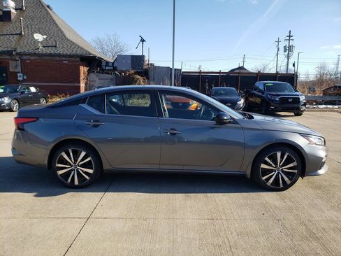 Used 2020 Nissan Altima 2.5 SR image 8