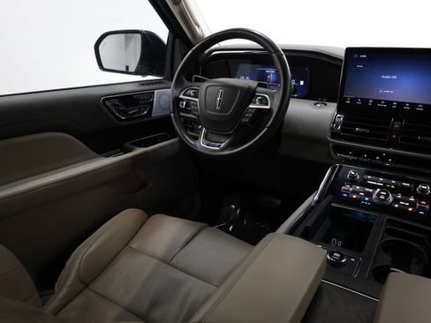 Used 2023 Lincoln Navigator Reserve image 98