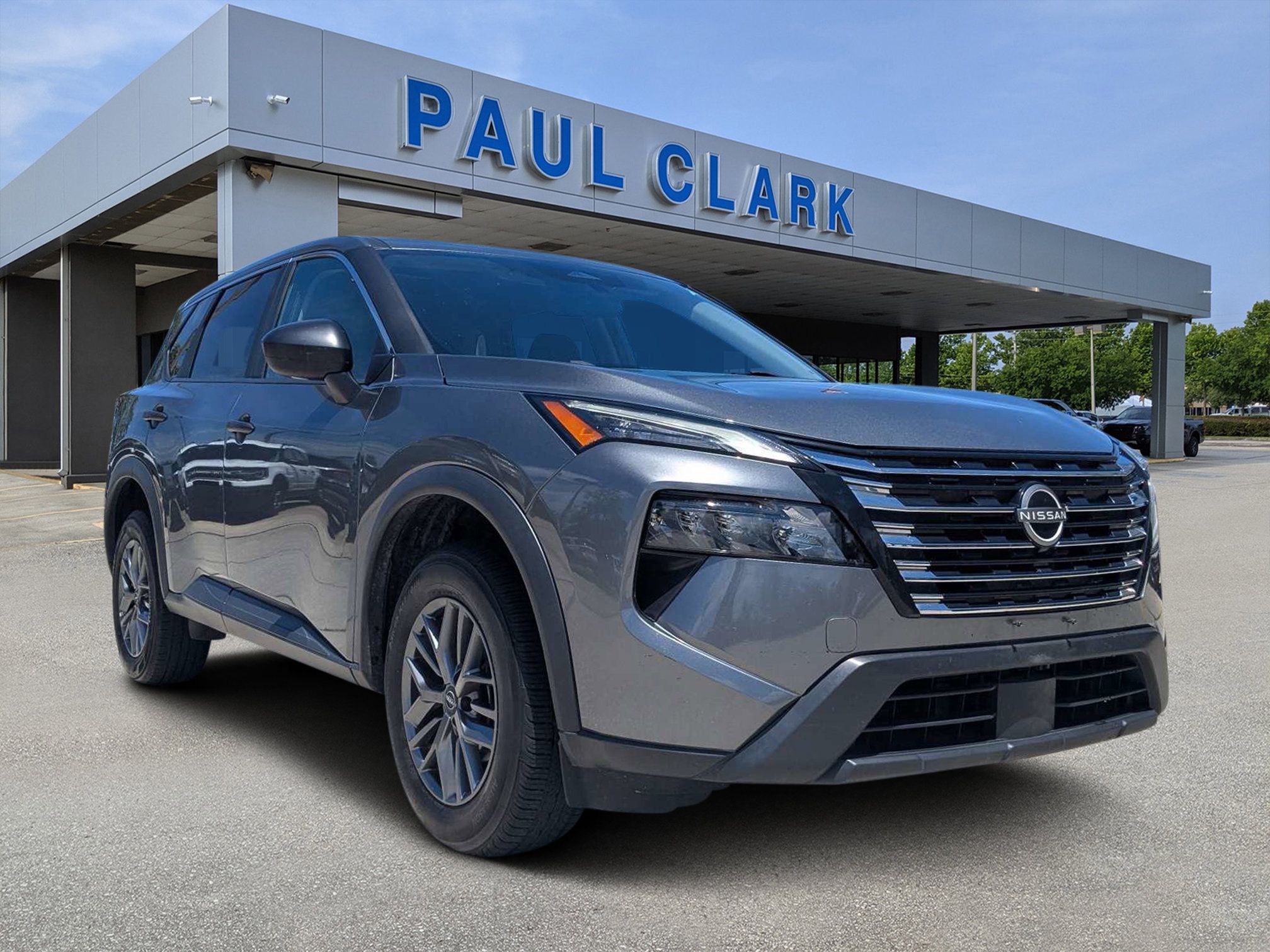 Used 2024 Nissan Rogue S AWD/4WD image 1