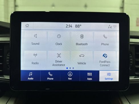 Used 2022 Ford Explorer XLT w/ Equipment Group 202A image 30