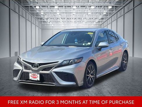 Used 2021 Toyota Camry SE w/ Carpet Mat Package (TMS) AWD/4WD image 4