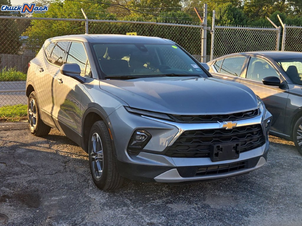 Used 2026 Chevrolet Blazer LT FWD image 1